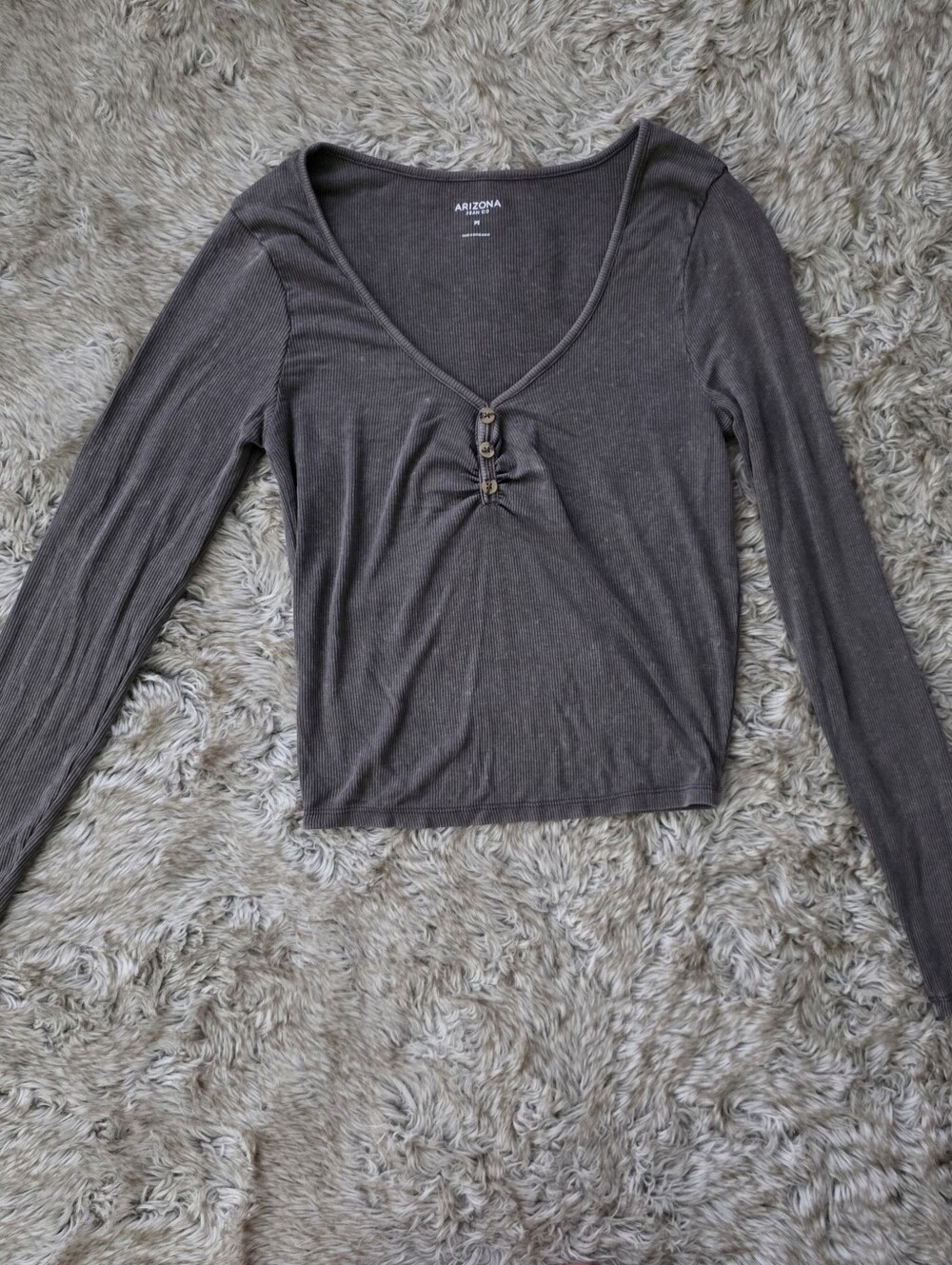 Arizona Jean Company Heather Charcoal Long Sleeve V-Neck Top Women's Medium